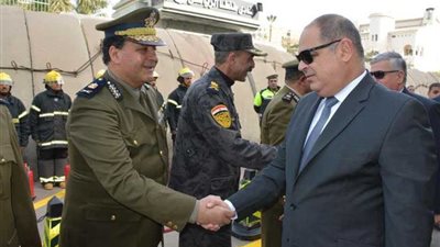 السعيد يضع إكليل الزهور على نصب شهداء الشرطة في الغربية