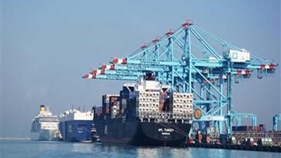 غلق بوغازي الإسكندرية والدخيلة لسوء الأحوال الجومائية