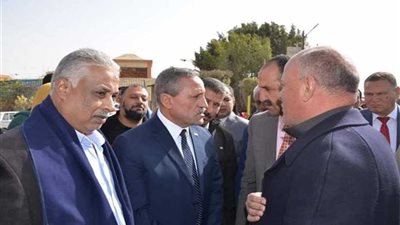 محافظ الإسماعيلية يزيح الستار عن النصب التذكاري لشهداء القنطرة غرب