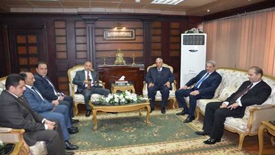 محافظ الدقهلية يهنئ القيادات الأمنية بعيد الشرطة