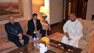 استعدادًا لأمم إفريقيا.. وزير الرياضة يجتمع برئيس 