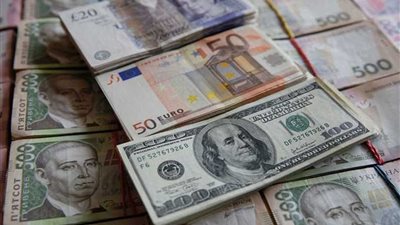 تعرف على أسعار العملات أمام الجنيه.. اليوم السبت