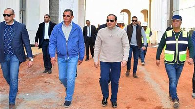 الرئيس السيسي في جولة تفقدية بالعاصمة الإدارية الجديدة