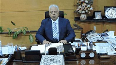 ماكينة خراطة تلتهم طفلا بالبحيرة