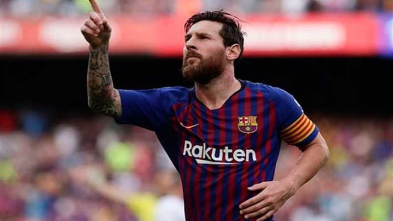 ميسي يطالب باستئناف