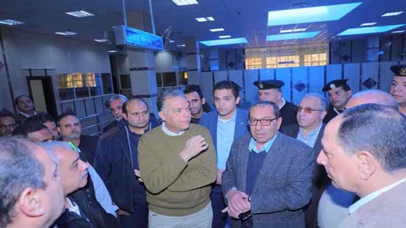 وزير النقل يتابع