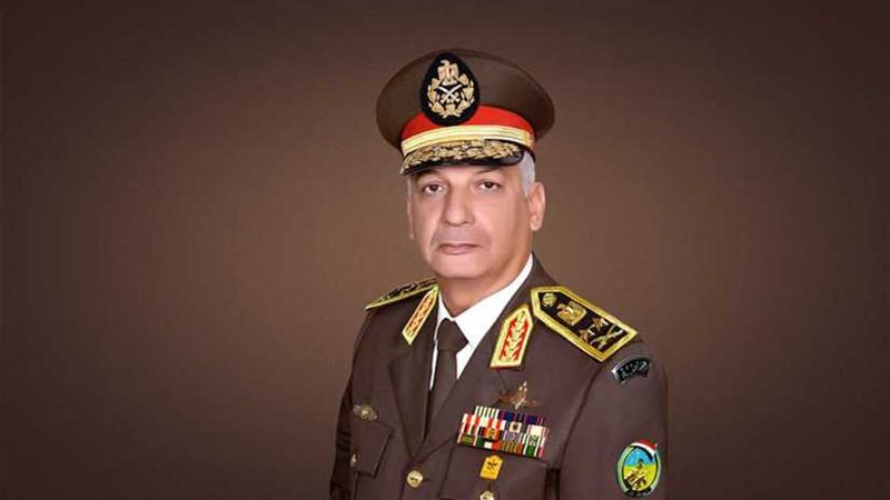 وزير الدفاع يشهد