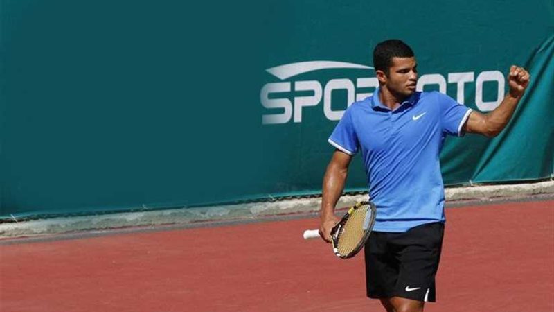 تأهل كريم مأمون إلى