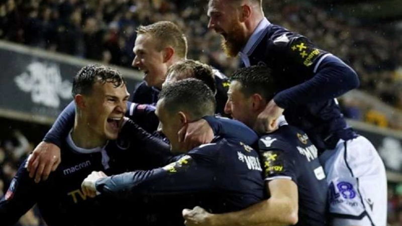 ميلوول يفجر مفاجأة