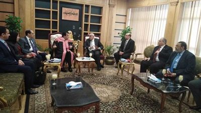 وزير التعليم العالي يشهد حفل تخرج الطلاب الوافدين بطب المنصورة