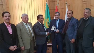 جامعة بنها تبحث سبل التعاون مع نظيرتها ببني وليد الليبية