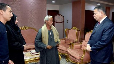 30 ألف جنيه مساعدة لأسر 3 شهداء ببني سويف