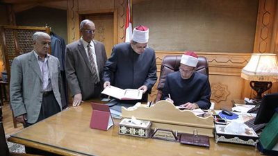 وكيل الأزهر يعتمد نتيجة 