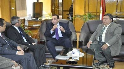 وفد إندونيسي يزور جامعة قناة السويس