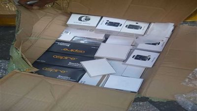 جمارك بورسعيد تضبط أجهزة اتصال بالقمر الصناعي وشيش وسجائر الإلكترونية