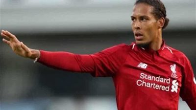 شكوك حول مشاركة فان دايك مدافع ليفربول فى مباراة 