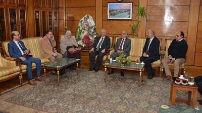 عيادة للتأمين الصحي بجامعة أسيوط