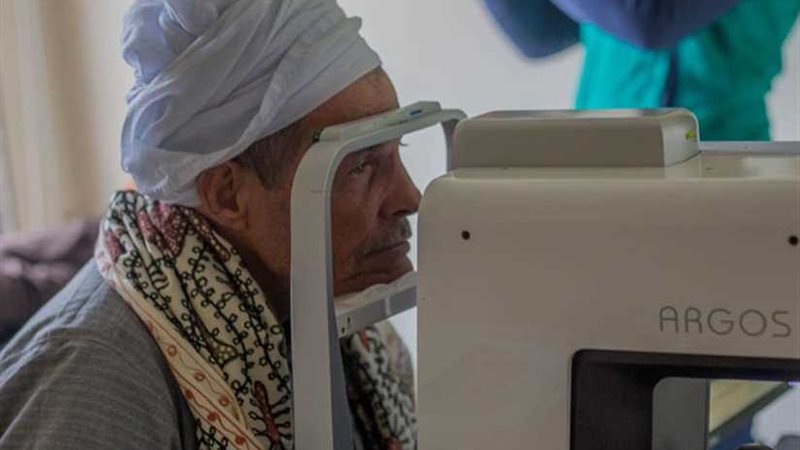 100 عملية زرع قرنية