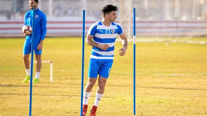 زيزو ينتظم في مران