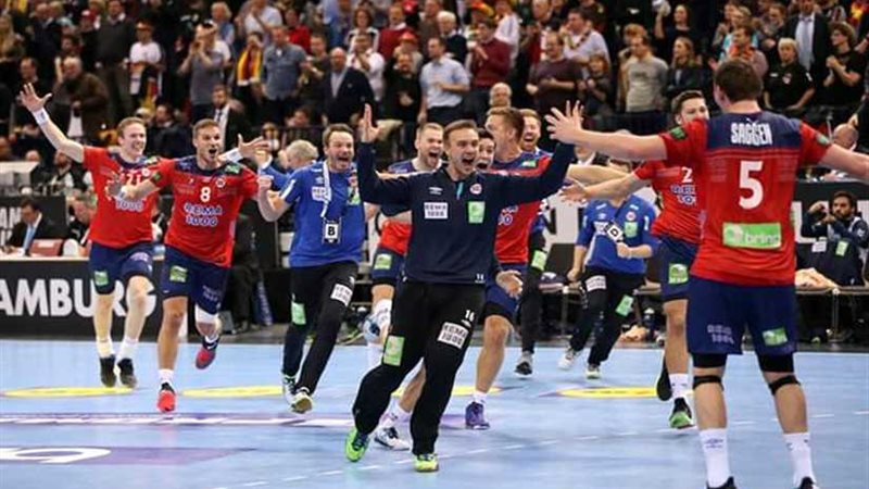 النرويج تصطدم بالدنمارك