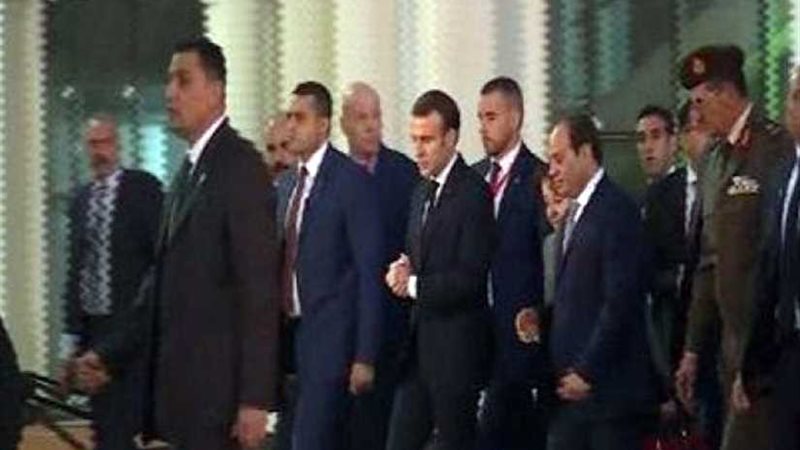 السيسي وماكرون يتفقدان