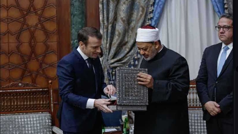 ماكرون لشيخ الأزهر: