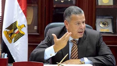 رعاية طبية وإعانة لأسرة شاب وشقيقته يعانيان من الشلل ببني سويف