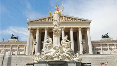 البرلمان النمساوي يجدد الثقة في وزير الداخلية