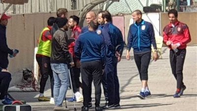 محمد محمود في التتش لمؤازرة لاعبي الأهلي