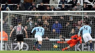 نيوكاسل يُعرقل مانشستر سيتي ويفسح المجال للريدز للإبتعاد بالقمة