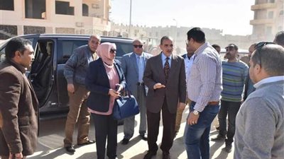 محافظ أسيوط ورئيس هيئة التأمين الصحي يتفقدان مبنى إدارة اللجان الطبية..صور