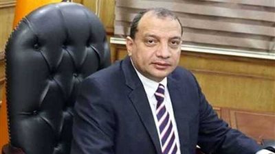 قبول تبرع بـ25 كرسي وسبورتين لجامعة بني سويف