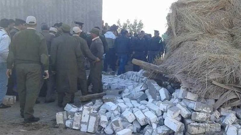 إزالة 14 تعديا على