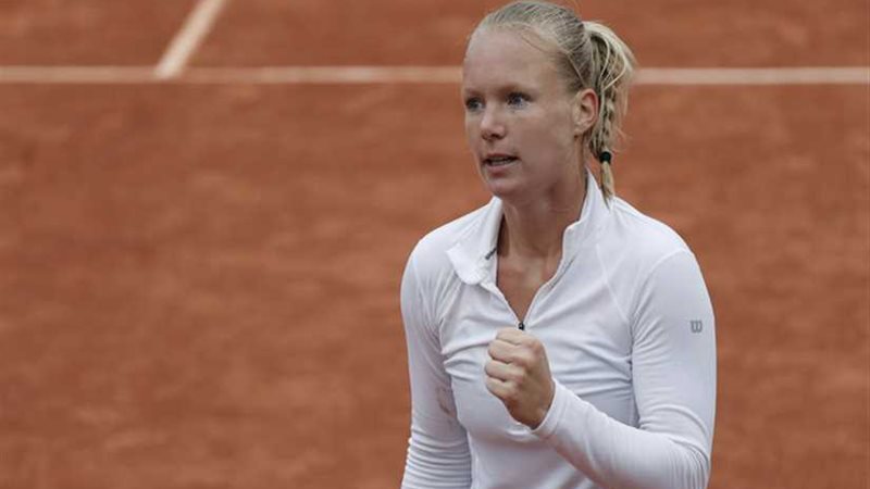 بيرتنز تتقدم في بطولة