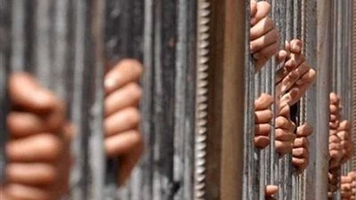 السجن المشدد 7 سنوات لـ7 متهمين في رشوة المطار