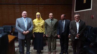 محافظ شمال سيناء: توفير احتياجات المواطنين بأسعار مناسبة وتشديد الرقابة التموينية