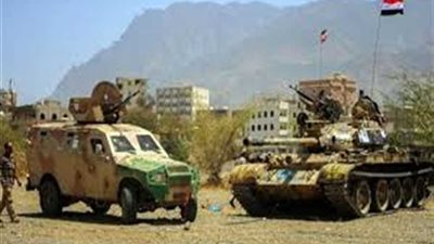 قتلى وجرحى من مليشيا الحوثي في قصف مدفعي للجيش اليمني وغارات للتحالف