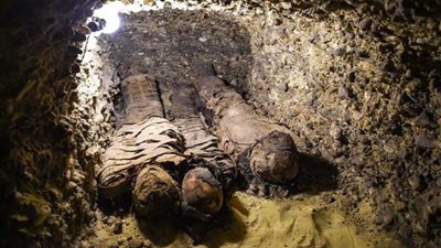 العثور على 12طفلاً و30 شاباً محنطاً من2300 سنة في مصر(صور)