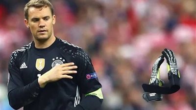 العملاق «نوير» يعود من الإصابة ويستعد لليفربول في دوري الأبطال