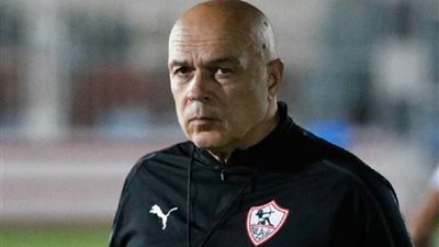 رئيس الزمالك يستدعي جروس فور وصوله للقاهرة