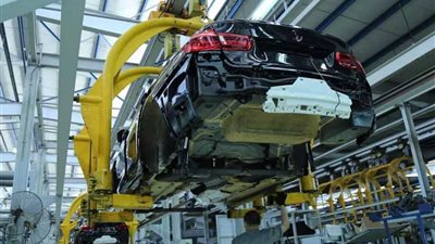 إلزام شركة عالمية بدفع نصف مليون دولار لعميل بسبب عيوب في تصنيع سيارته