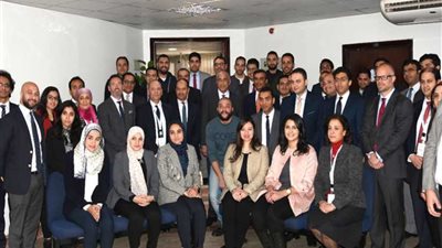 بالصور.. محافظ البنك المركزي يتفقد المعهد المصرفي المصري