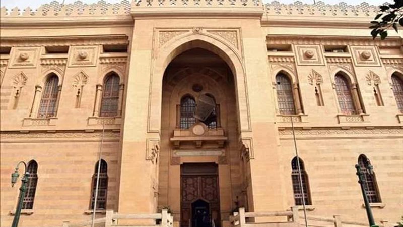 رئيس الوزراء ووزيرة