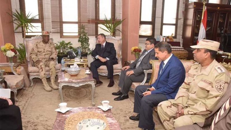 محافظ بني سويف يستقبل