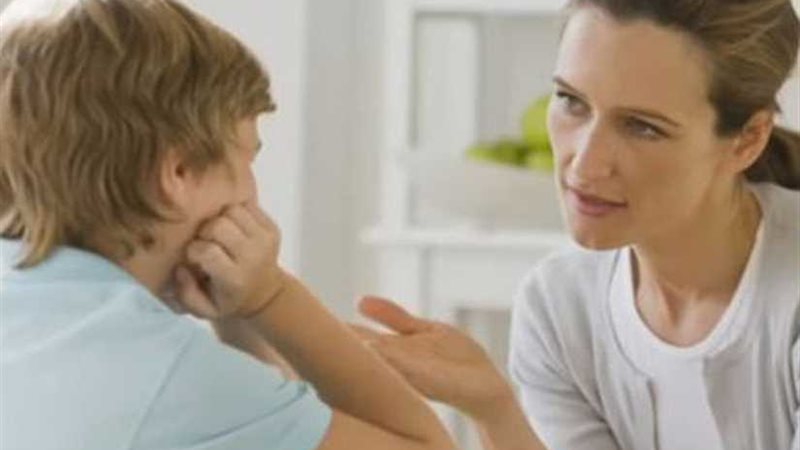 شاهد.. كيف تعلم أبناءك