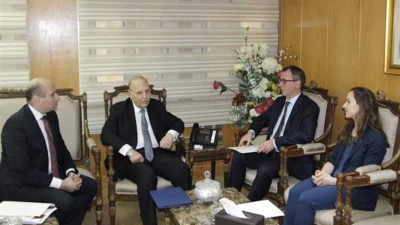 وزير العدل يلتقي