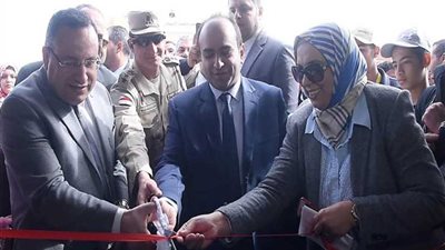 بالصور.. افتتاح معرض 