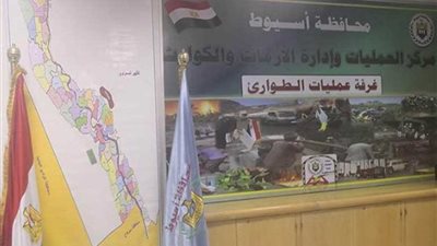 السيطرة على حريق شب أعلى مغلق خشب بمركز البداري دون إصابات