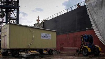 ميناء دمياط يدشن وحدة متنقلة لإمداد السفن العملاقة بالتيار الكهربائي