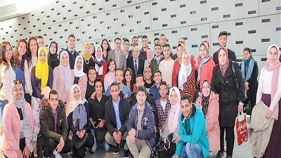 مكتبة اﻹسكندرية تستقبل وفدا من كلية اﻻقتصاد والعلوم السياسية وخريجيها